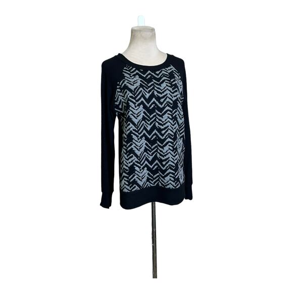 Le Lis black gray front chevron knit long sleeves sweater size M - Picture 8 of 11